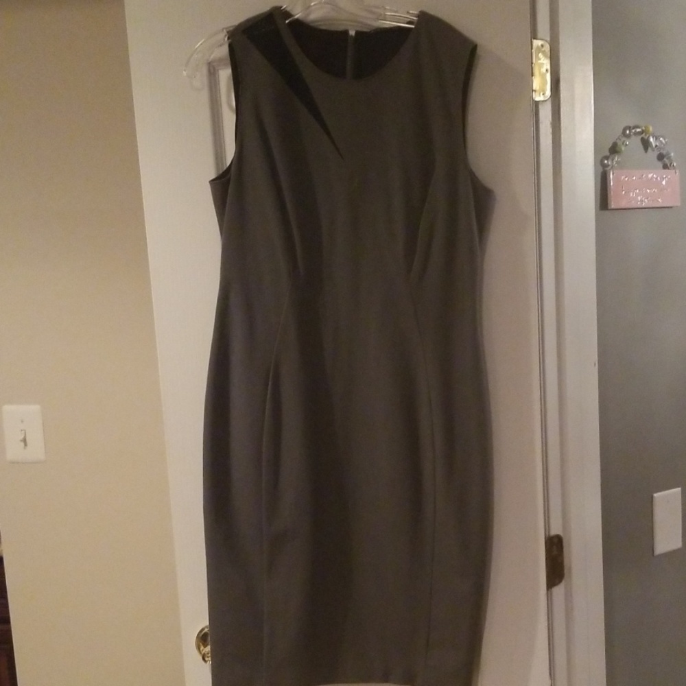 Elie Tahari Dress